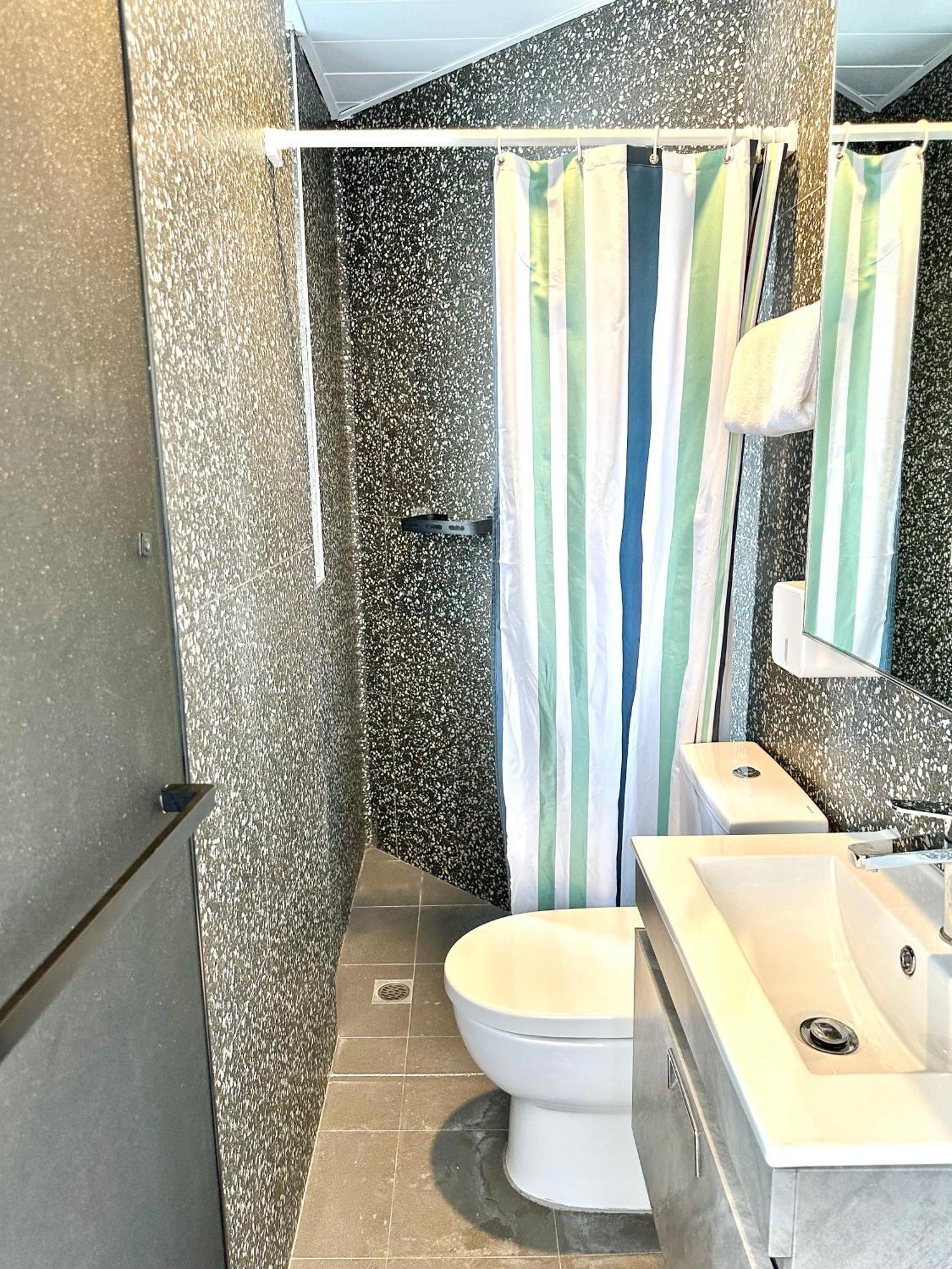 木居 Woody House Otel Hong Kong Dış mekan fotoğraf